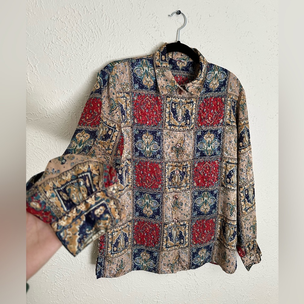 VINTAGE BUTTON DOWN - Picture 2 of 5